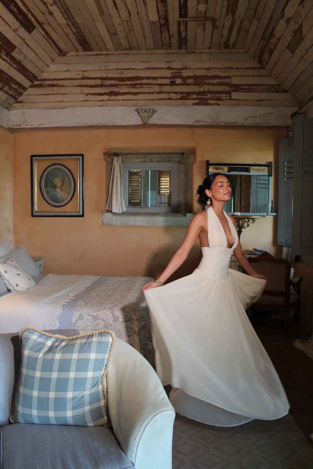 Her Arrival Gown